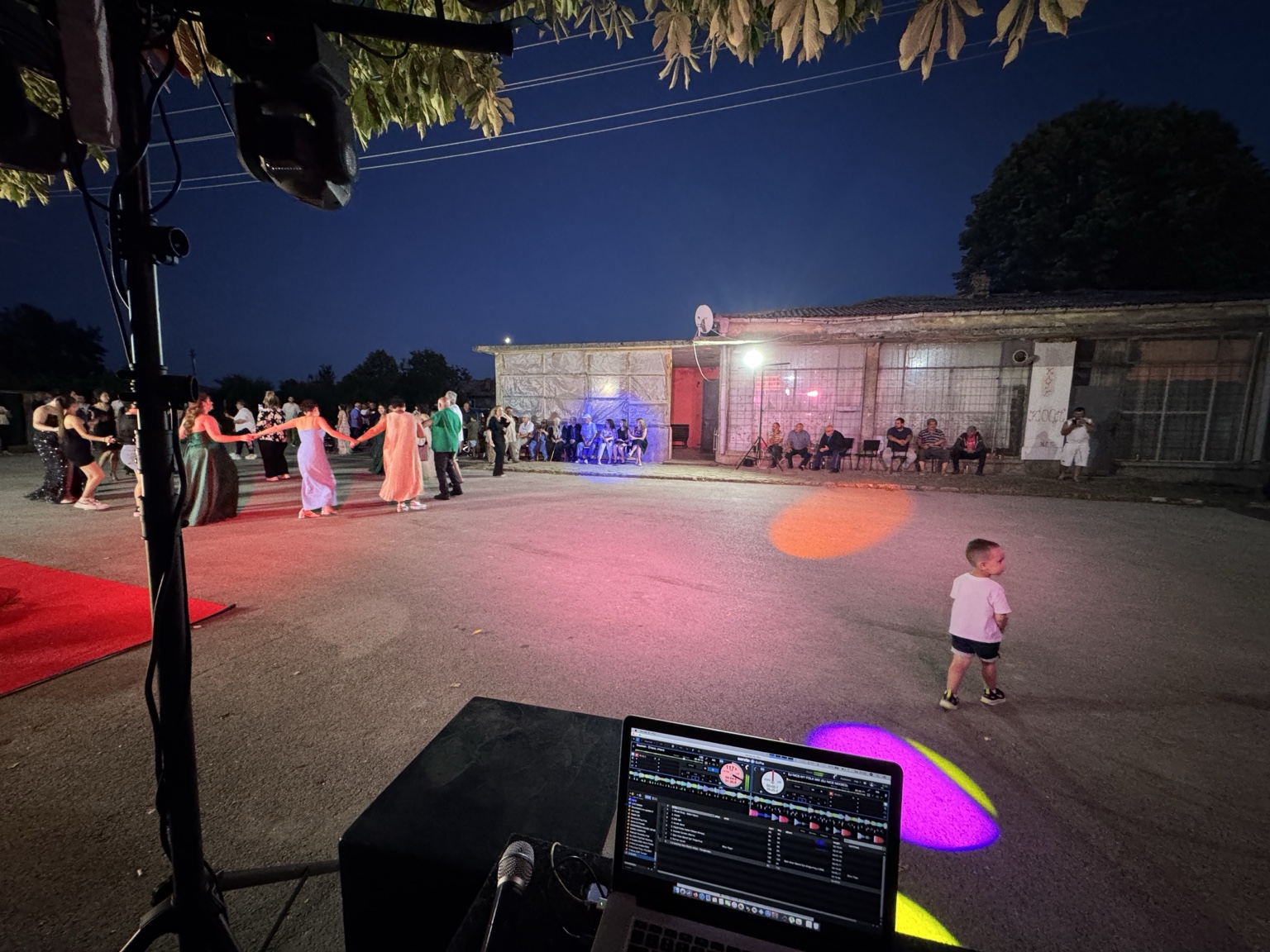 DJ Stucky техника на събитие